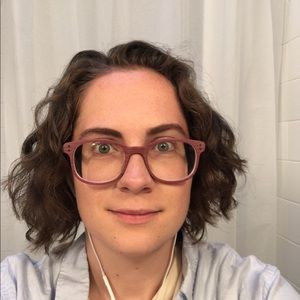 Meet your Posher, Emily